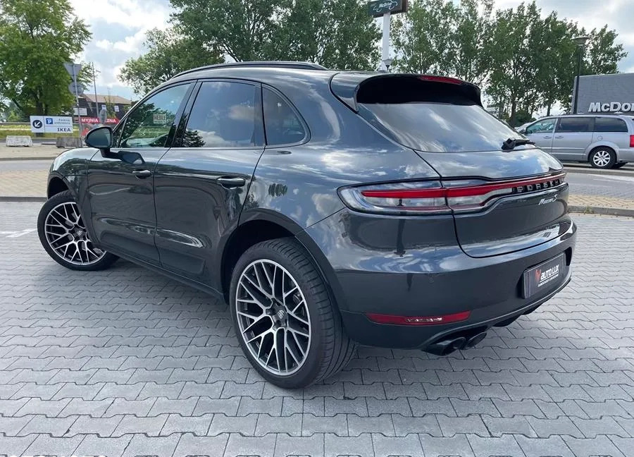 Porsche Macan cena 259800 przebieg: 8940, rok produkcji 2021 z Gliwice małe 667